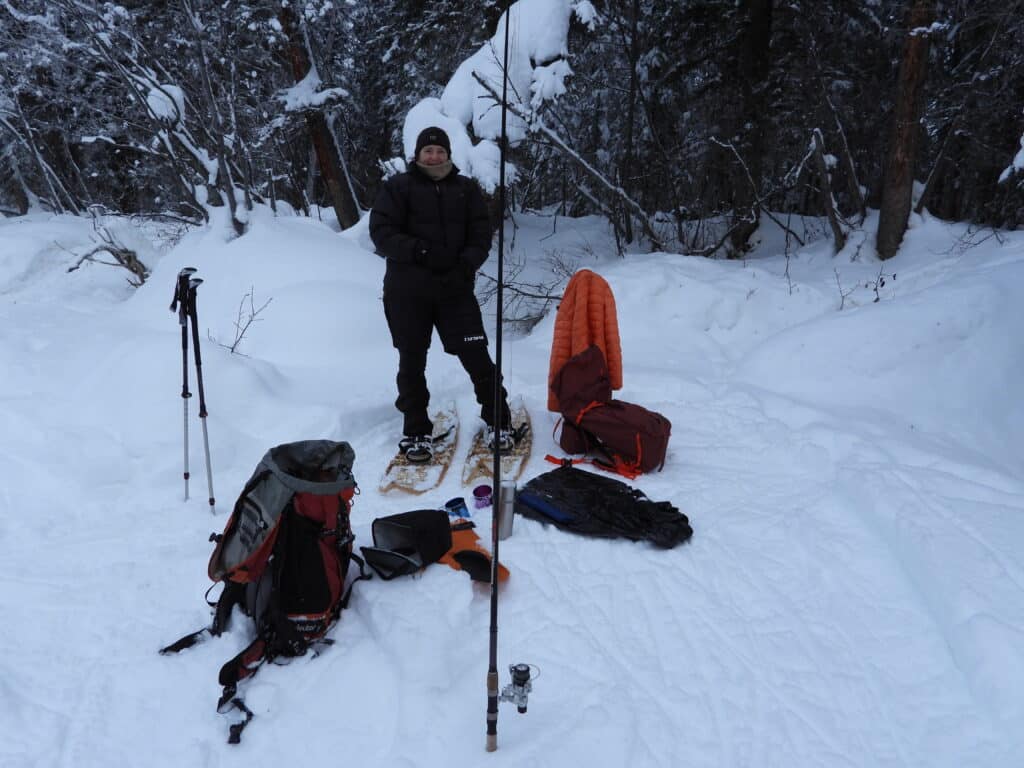 Gut eingepackt auf den Fischer-Erfolg warten :-)