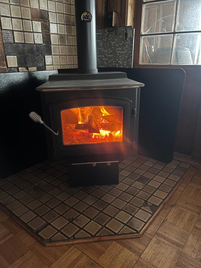 Herrlich, wie das Feuer knistert