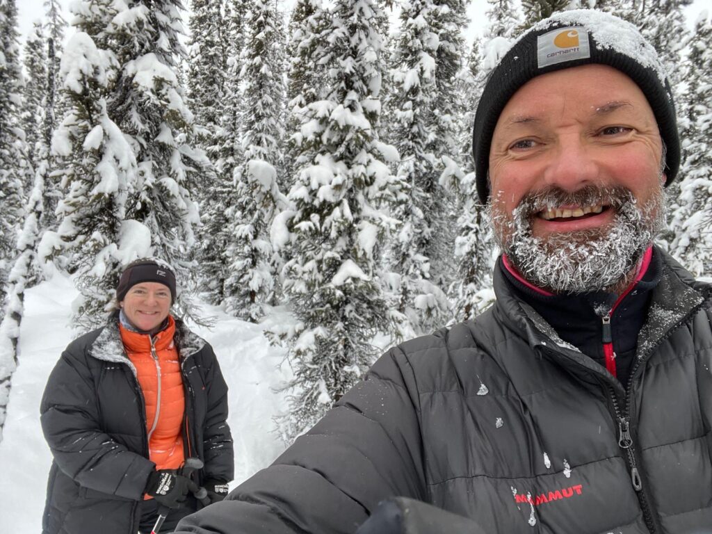 Heiteres "Durch-den-Wald-stapfen"