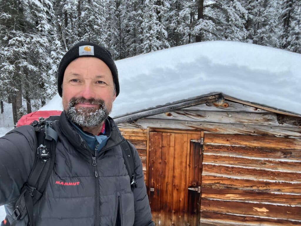 Niemand zu Hause bei der kleinen Hütte